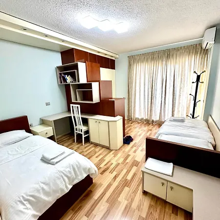 Rolling Apartment Tirana - Near Blloku Exterior photo