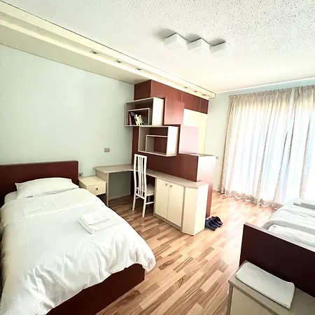 Rolling Apartment Tirana - Near Blloku Exterior photo